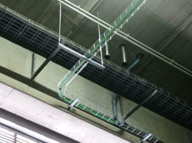 Premar S.L rieles en el techo para cables
